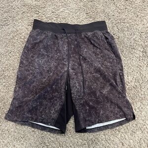 Lululemon T.H.E Linerless Short 9” Gravel Dust Black Granite Muti Mens size M